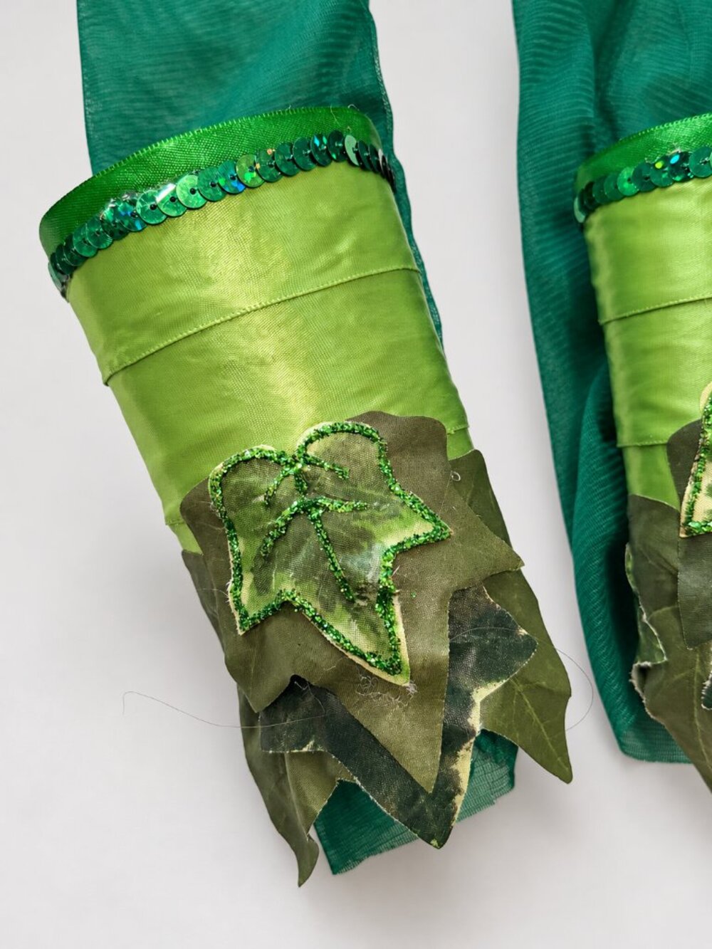 Poison Ivy Costume Dress ML and handmade Arm bands - Picture 5 of 13